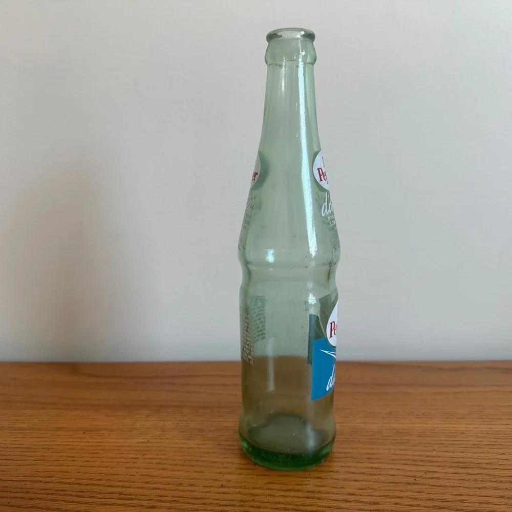 Vintage Dr Pepper Dietetic Glass Bottle 10 FL OZ Collectible Soda Pop‎